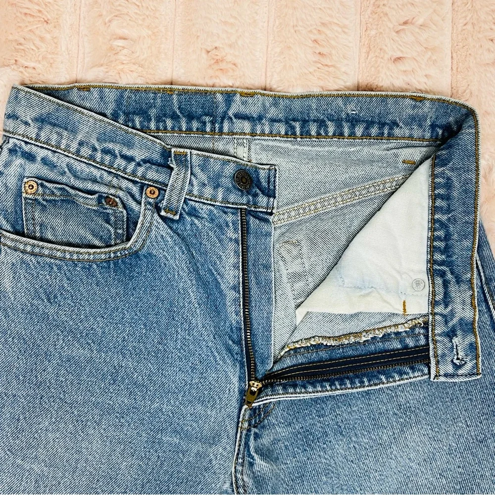 ✨ Levi's High Rise Straight Leg Jeans with Custom Distressing ✨ - Picture 13 of 16